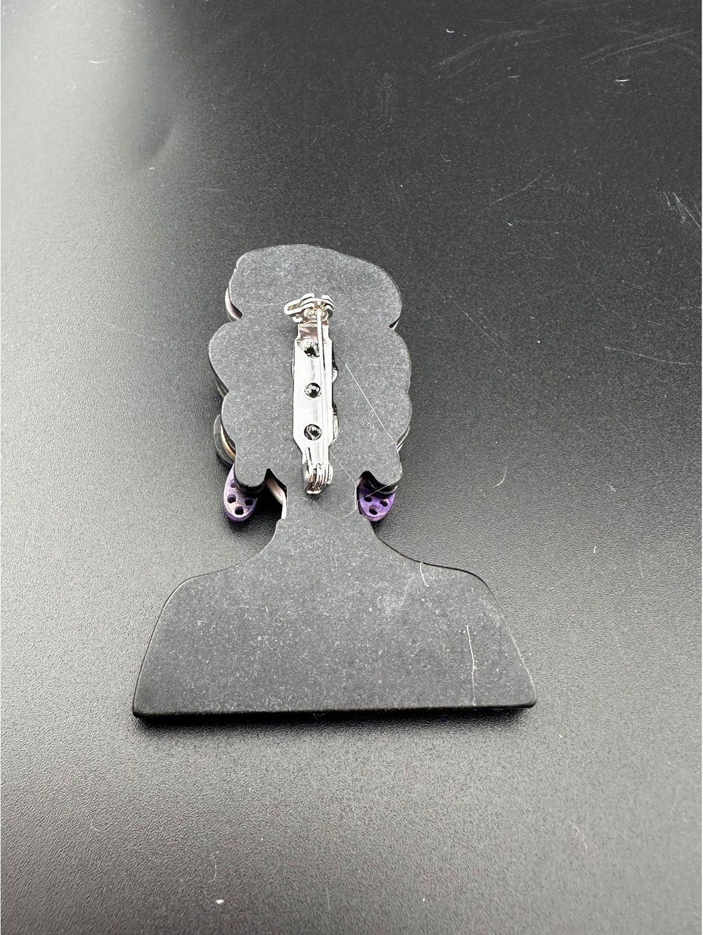 Paris Themed Woman Silhouette Brooch Pin with Sunglasses 🦩 - Picture 2 of 3